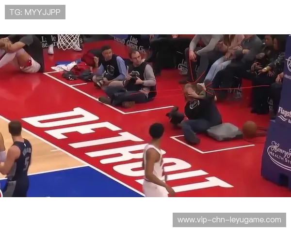 NBA球星场边吃爆米花：意想不到的轻松时刻