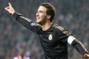 乐鱼体育网站入口-主场收官战爆发，青岛海牛1-0力克武汉三镇！末轮保级只差最后1分