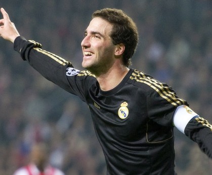 乐鱼体育网站入口-主场收官战爆发，青岛海牛1-0力克武汉三镇！末轮保级只差最后1分