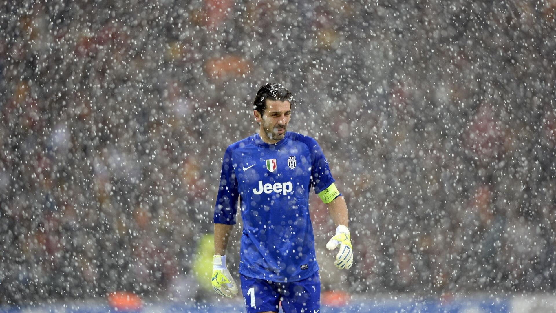 WWE摔角秀再掀热潮,引爆全球观众热情,wwe摔角赛事网